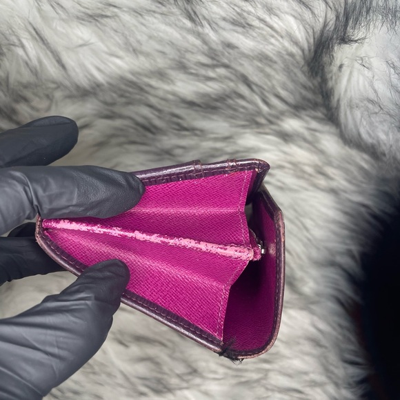 Authentic Louis Vuitton Epi Sarah Wallet Dark Purple - Picture 15 of 16